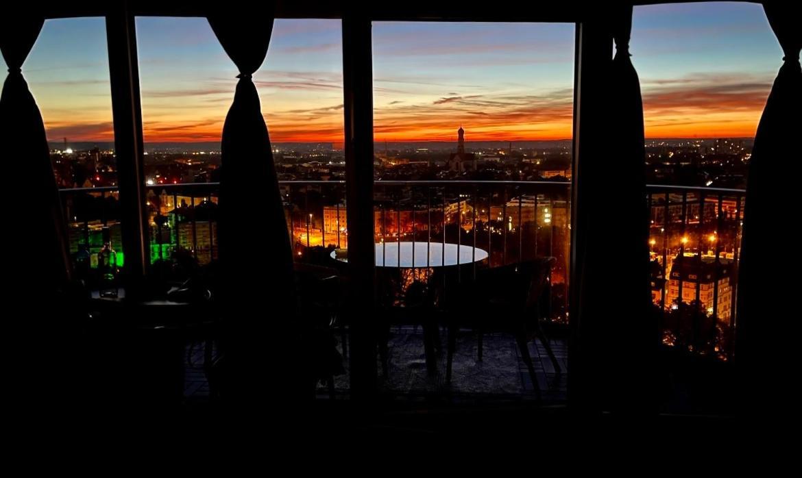 Suite-Xxi City View Hotelturm Aψβούργη Εξωτερικό φωτογραφία