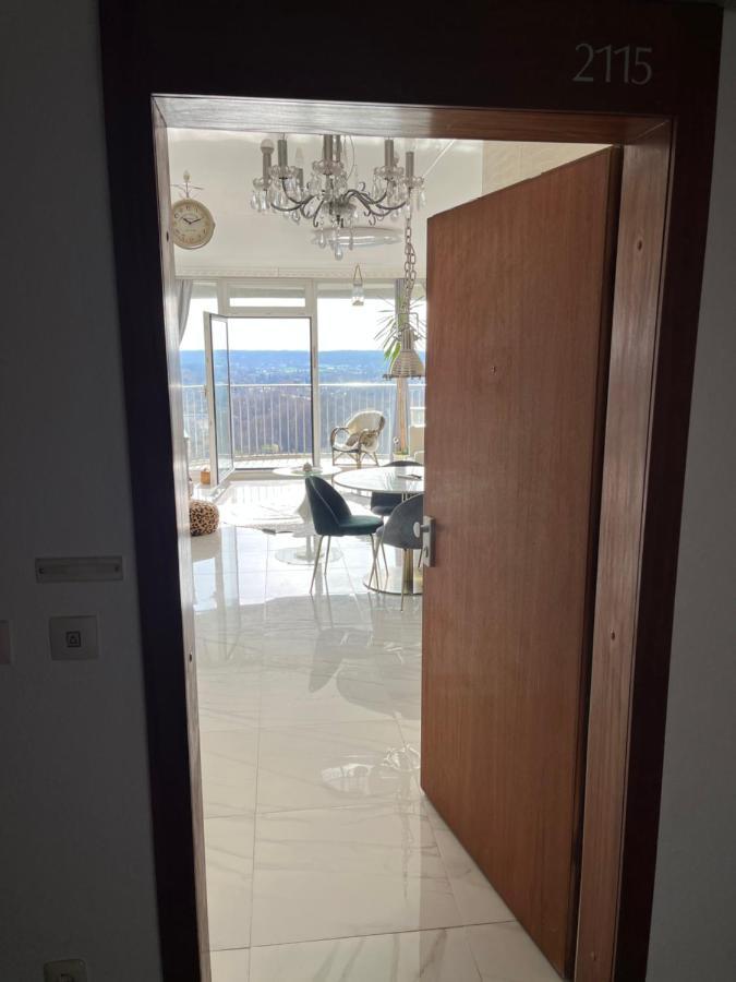 Suite-Xxi City View Hotelturm Aψβούργη Εξωτερικό φωτογραφία